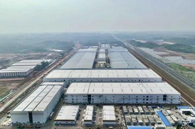 首批产品下线！成都东部新区这家'超级工厂'正式投产，项目投资百亿级引领产业升级